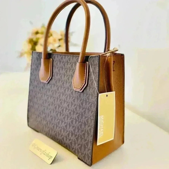 Michael Kors purse Mercer messenger crossbody in brown signature - Picture 5 of 10